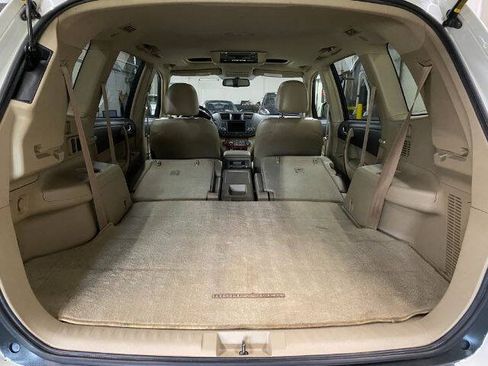 Used 2009 Toyota Highlander Limited w/ Extra Value Pkg 8 AWD/4WD image 16