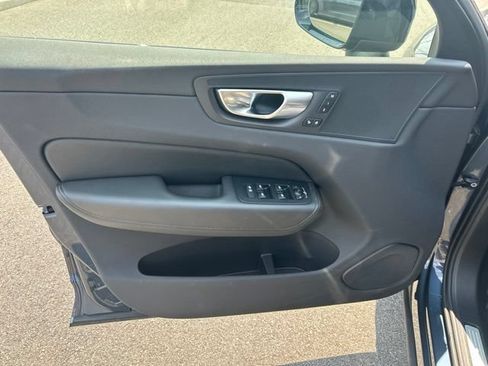 Certified 2025 Volvo XC60 B5 Plus w/ Climate Package AWD/4WD image 19