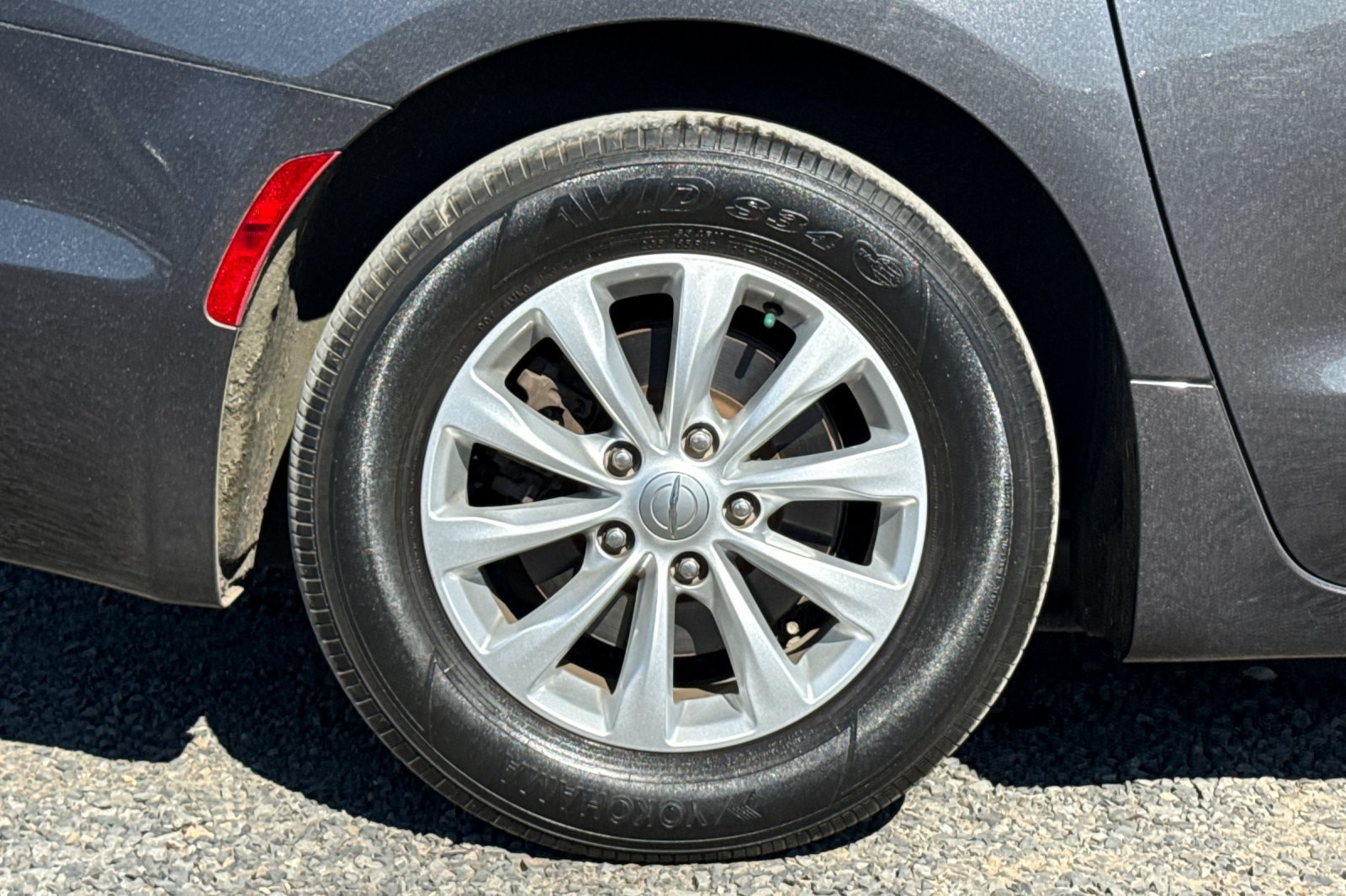 Used 2019 Chrysler Pacifica Touring Plus w/ Advanced Safetytec Group FWD image 46