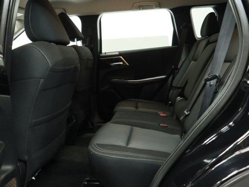 Used 2024 Mitsubishi Outlander ES FWD image 28