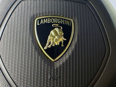 Used 2023 Lamborghini Huracan EVO RWD image 56