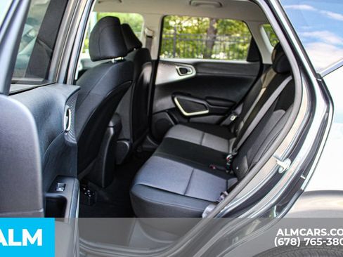 Used 2025 Kia Soul LX w/ LX Technology Package FWD image 17