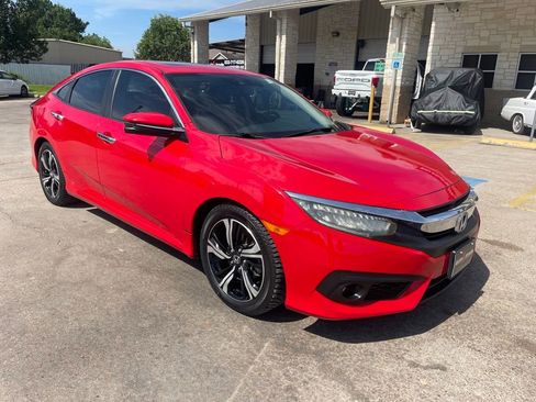 Used 2016 Honda Civic Touring image 3