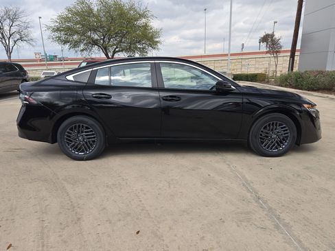 New 2026 Nissan Sentra SV FWD image 2