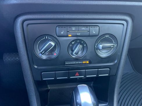 Used 2016 Volkswagen Beetle 1.8T Classic image 31