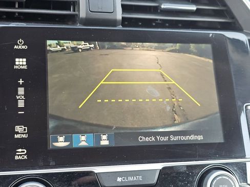 Used 2018 Honda Civic EX image 9