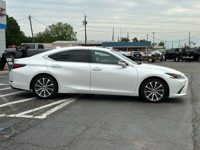 Used 2019 Lexus ES 350 Luxury w/ Accessory Package 2