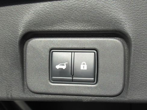 Used 2022 Nissan Rogue SL w/ SL Premium Package FWD image 35