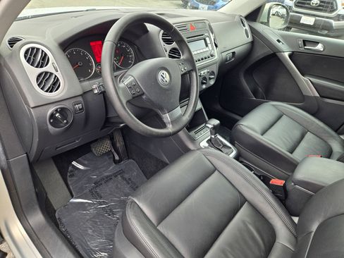 Used 2009 Volkswagen Tiguan SE AWD/4WD image 10