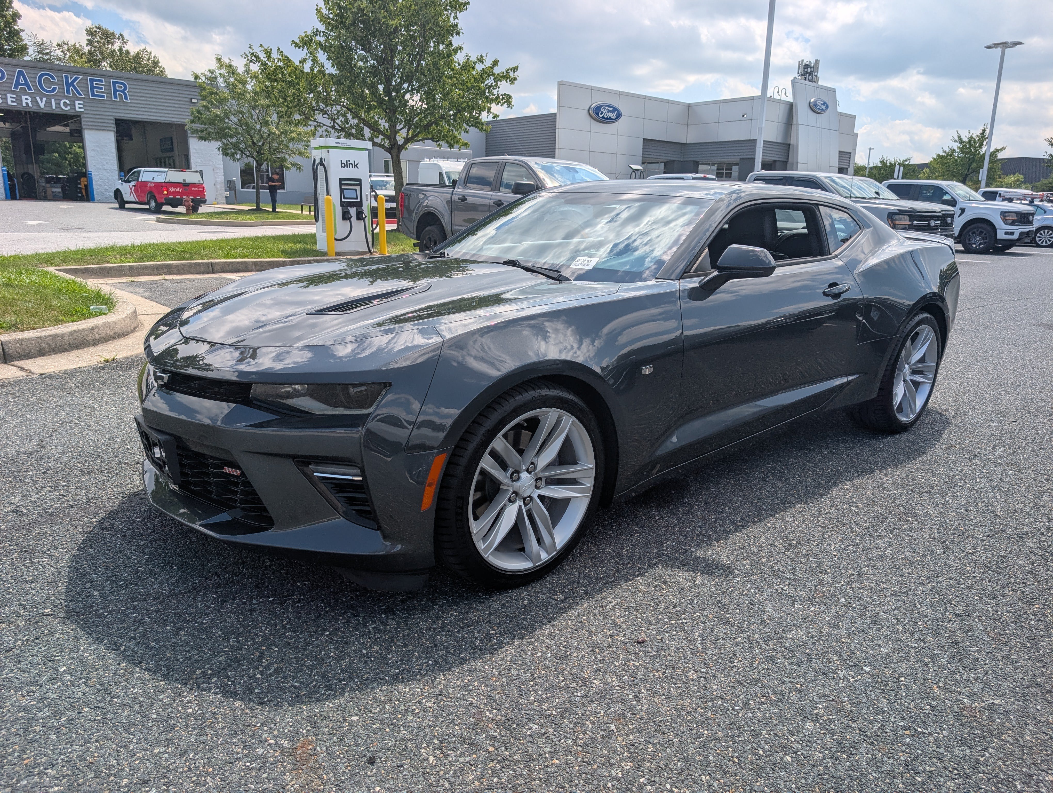 Used 2018 Chevrolet Camaro SS RWD image 8