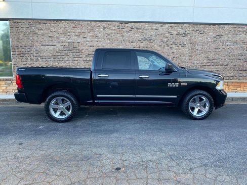 Used 2014 RAM 1500 Express RWD image 5