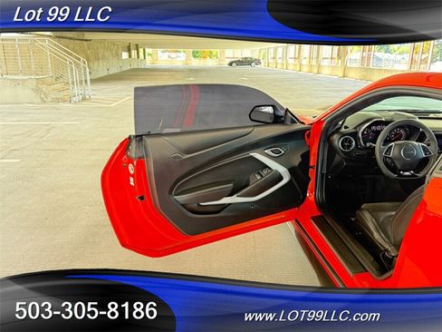 Used 2020 Chevrolet Camaro SS RWD image 33