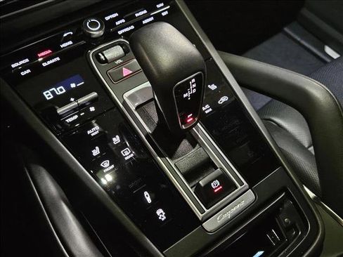 Used 2019 Porsche Cayenne Turbo image 12