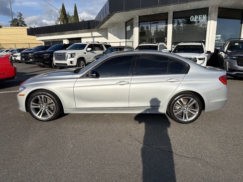 Used 2015 BMW 328i xDrive Sedan AWD/4WD image 2