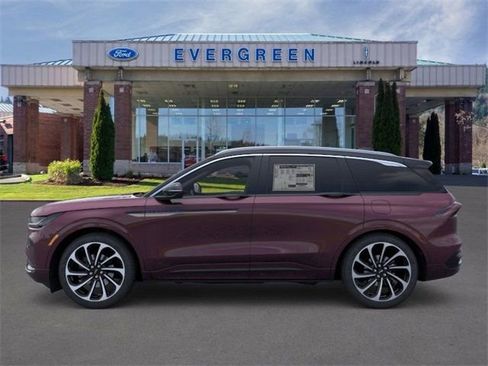 New 2025 Lincoln Nautilus Black Label image 3