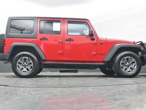 Used 2015 Jeep Wrangler Unlimited Rubicon image 29