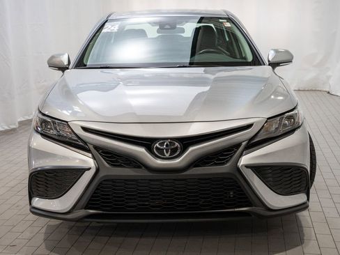 Used 2024 Toyota Camry SE image 2