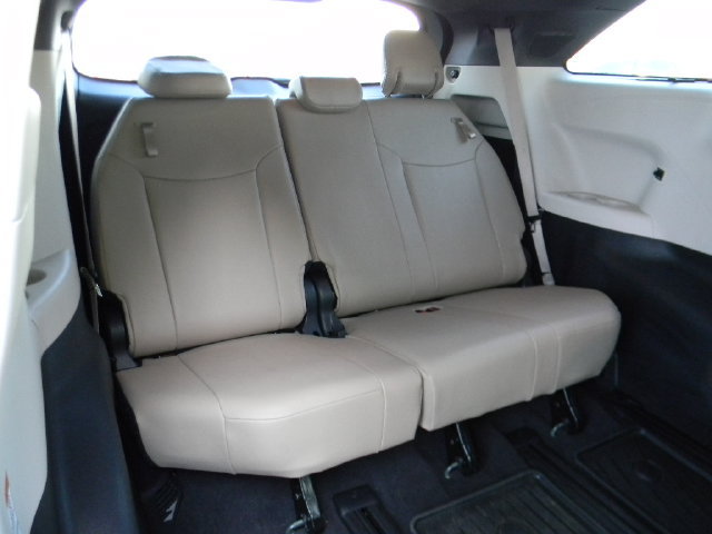 Used 2023 Toyota Sienna Limited AWD/4WD image 26