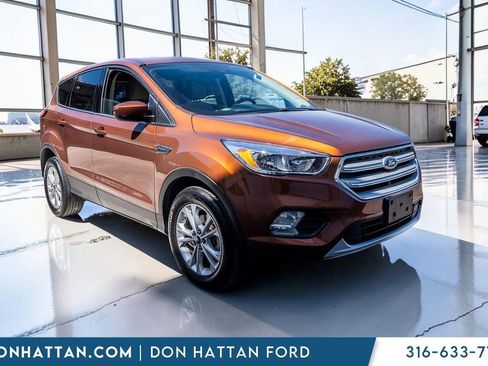 Used 2017 Ford Escape SE FWD image 32