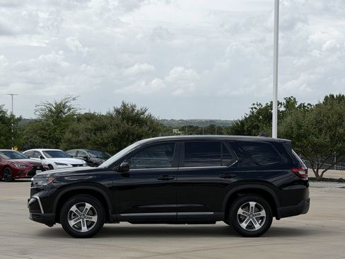Used 2024 Honda Pilot EX-L image 3