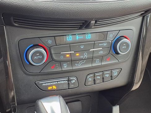 Certified 2019 Ford Escape Titanium AWD/4WD image 14