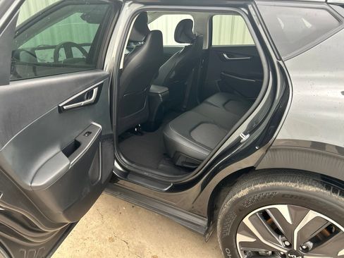 Used 2024 Kia EV6 Light RWD image 12
