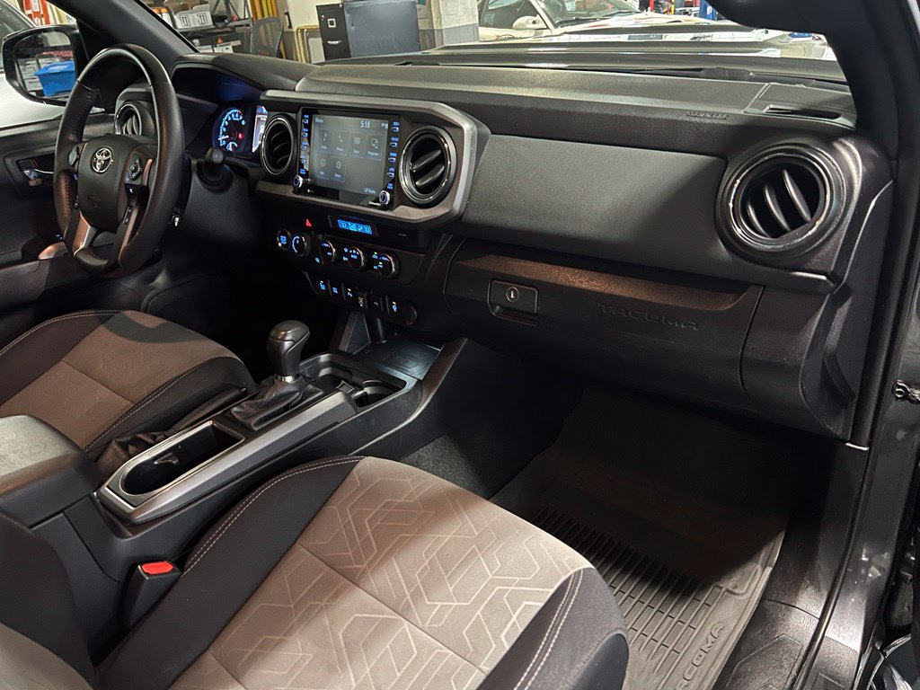 Certified 2023 Toyota Tacoma TRD Sport w/ Advanced Technology Package AWD/4WD image 23