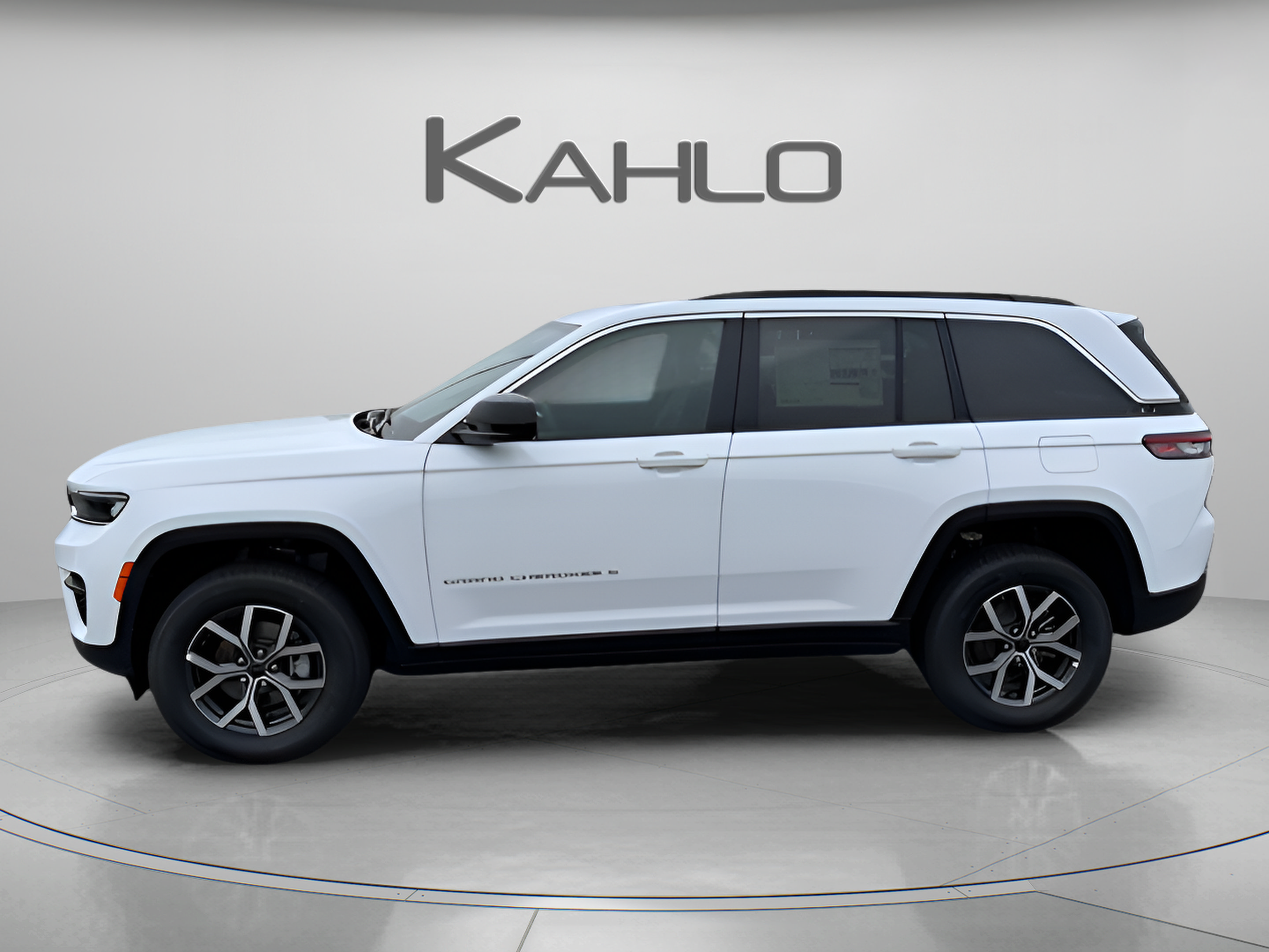 New 2027 Jeep Grand Cherokee Laredo X AWD/4WD image 2
