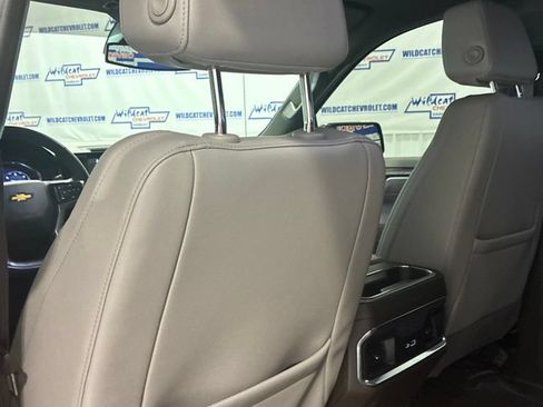 Used 2025 Chevrolet Silverado 1500 LTZ AWD/4WD image 37