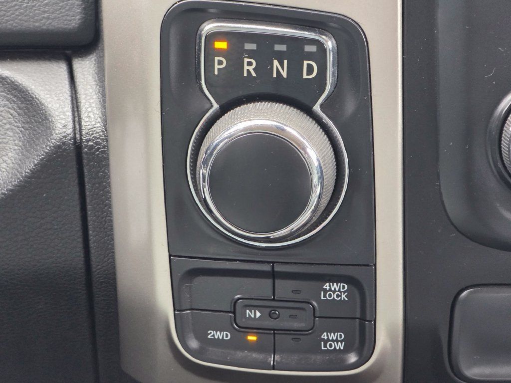 Used 2016 RAM 1500 Classic SLT AWD/4WD image 14