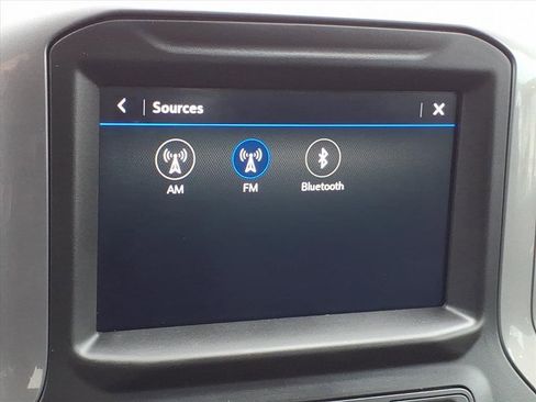 Used 2020 GMC Sierra 2500 4x4 Crew Cab w/ Convenience Package image 18