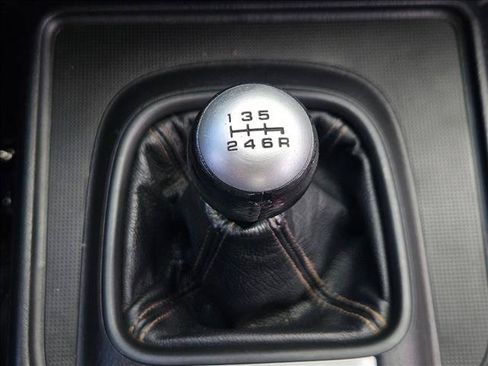 Used 2004 Honda S2000 image 12