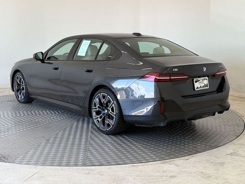 Used 2024 BMW i5 eDrive40i w/ M Sport Package RWD image 3