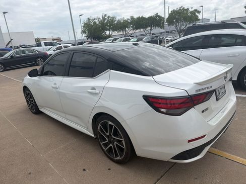 Used 2024 Nissan Sentra SR FWD image 11