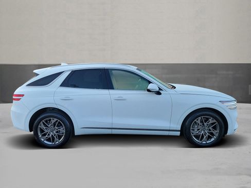 Certified 2024 Genesis GV70 2.5T w/ Advanced Package image 4