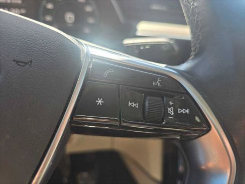 Used 2024 Audi Q8 e-tron Premium Plus w/ Premium Plus Package AWD/4WD image 34