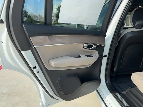 Used 2026 Volvo XC90 B6 Core w/ Protection Package Premier AWD/4WD image 16
