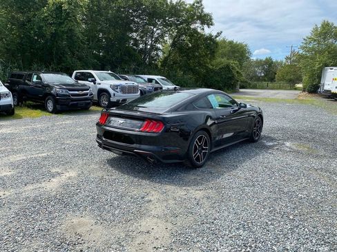 Used 2022 Ford Mustang Premium image 5