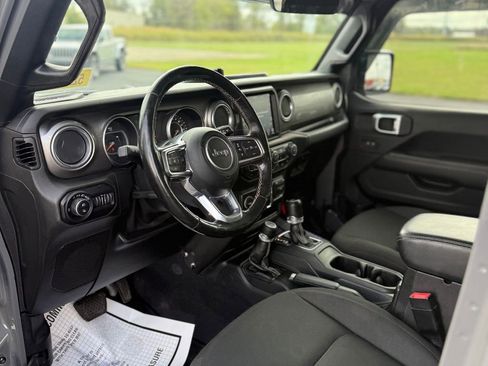 Used 2020 Jeep Gladiator Overland image 55