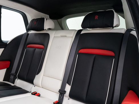Certified 2023 Rolls-Royce Cullinan Black Badge w/ Driver's Package AWD/4WD image 27