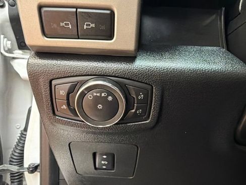Used 2015 Ford F150 Lariat w/ Equipment Group 502A Luxury RWD image 22