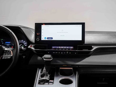Certified 2026 Toyota Sienna XLE FWD image 14