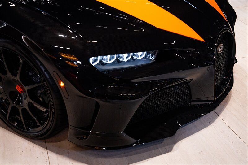 Used 2022 Bugatti Chiron Super Sport AWD/4WD image 10