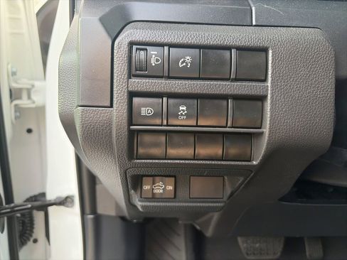 Used 2024 Toyota Tacoma SR image 12