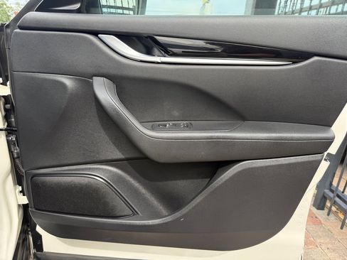 Used 2023 Maserati Levante Modena image 39