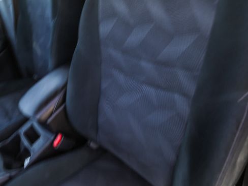 Used 2016 Nissan Rogue SV FWD image 24