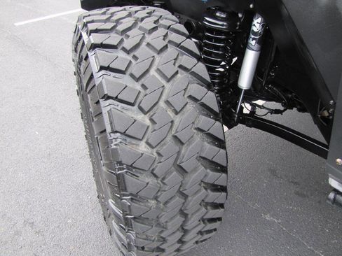 Used 2018 Jeep Wrangler Unlimited Sport S AWD/4WD image 34