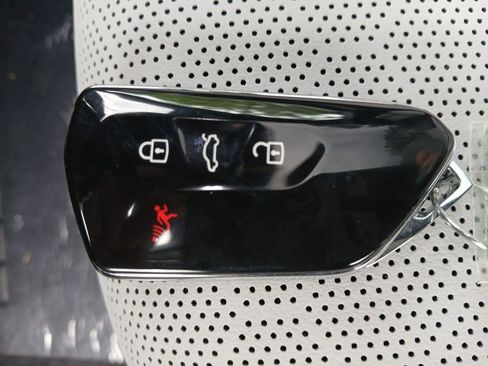 New 2026 Volkswagen ID.4 Pro S Plus AWD/4WD image 29