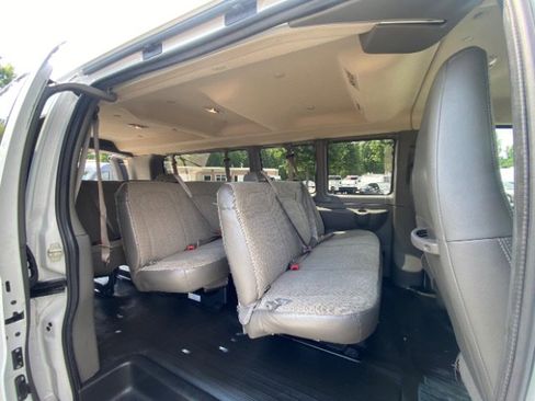 Used 2023 Chevrolet Express 3500 LS RWD image 13