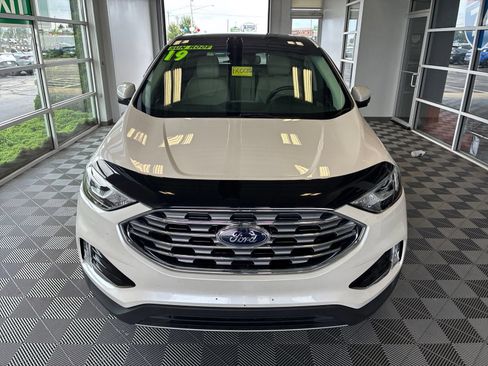 Used 2019 Ford Edge Titanium w/ Cold Weather Package AWD/4WD image 2